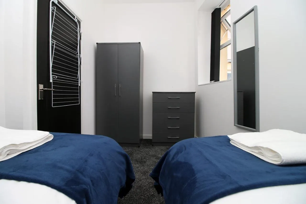 2 Bed Apartment! Near City Centre! 5 Guests*Long Stay Discount* Cardiff 0*,  Wielka Brytania